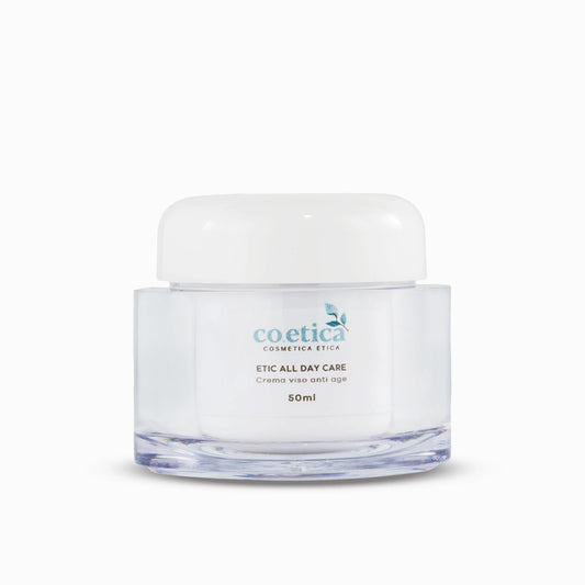 Crema anti-age Etic All Day Care di Co.etica, arricchita con ingredienti naturali per idratare e rassodare pelli normali e secche. Texture morbida per un’applicazione uniforme e un colorito luminoso.